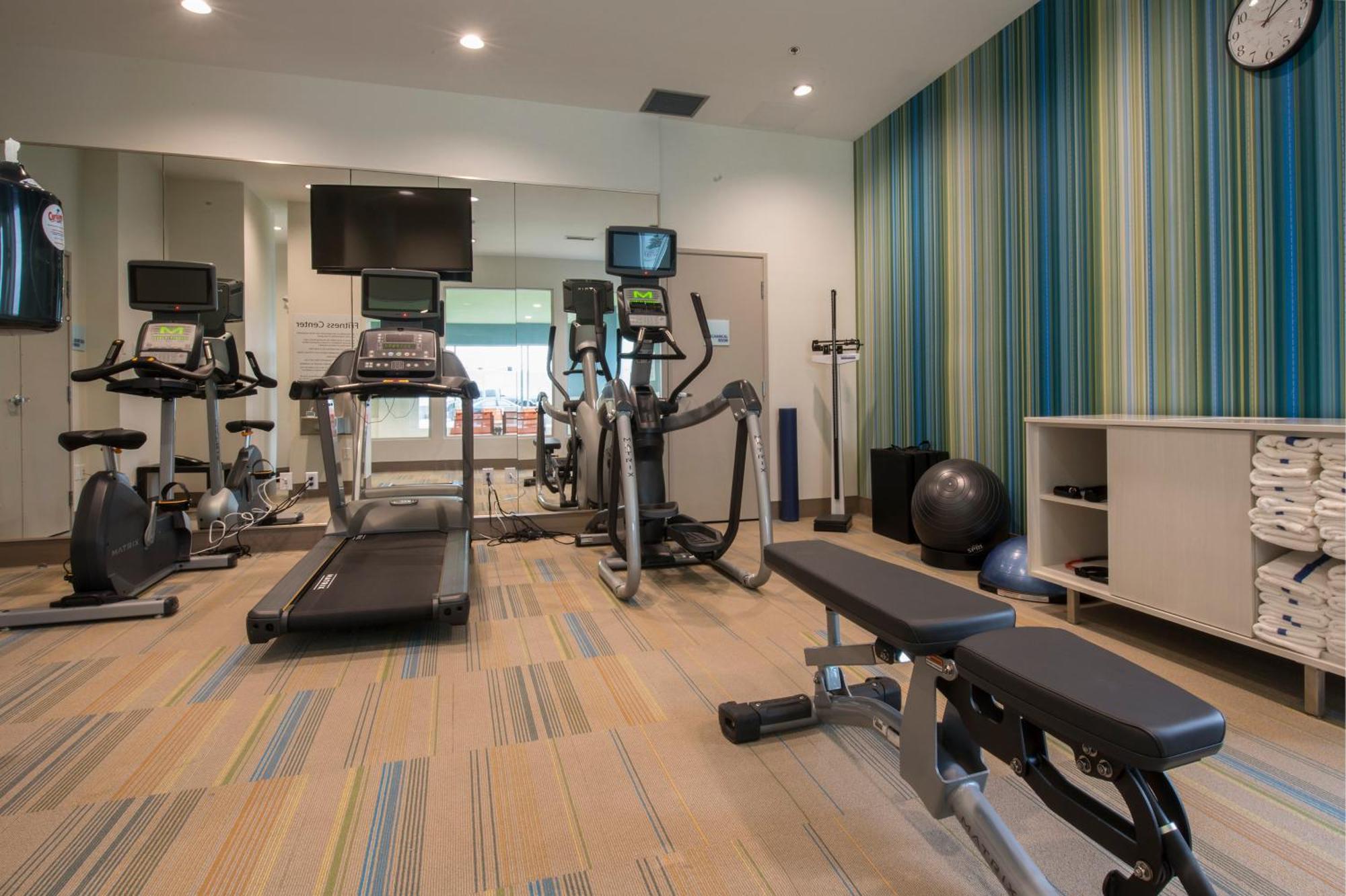 Holiday Inn Express & Suites Victoria-Colwood By Ihg Langford Eksteriør billede
