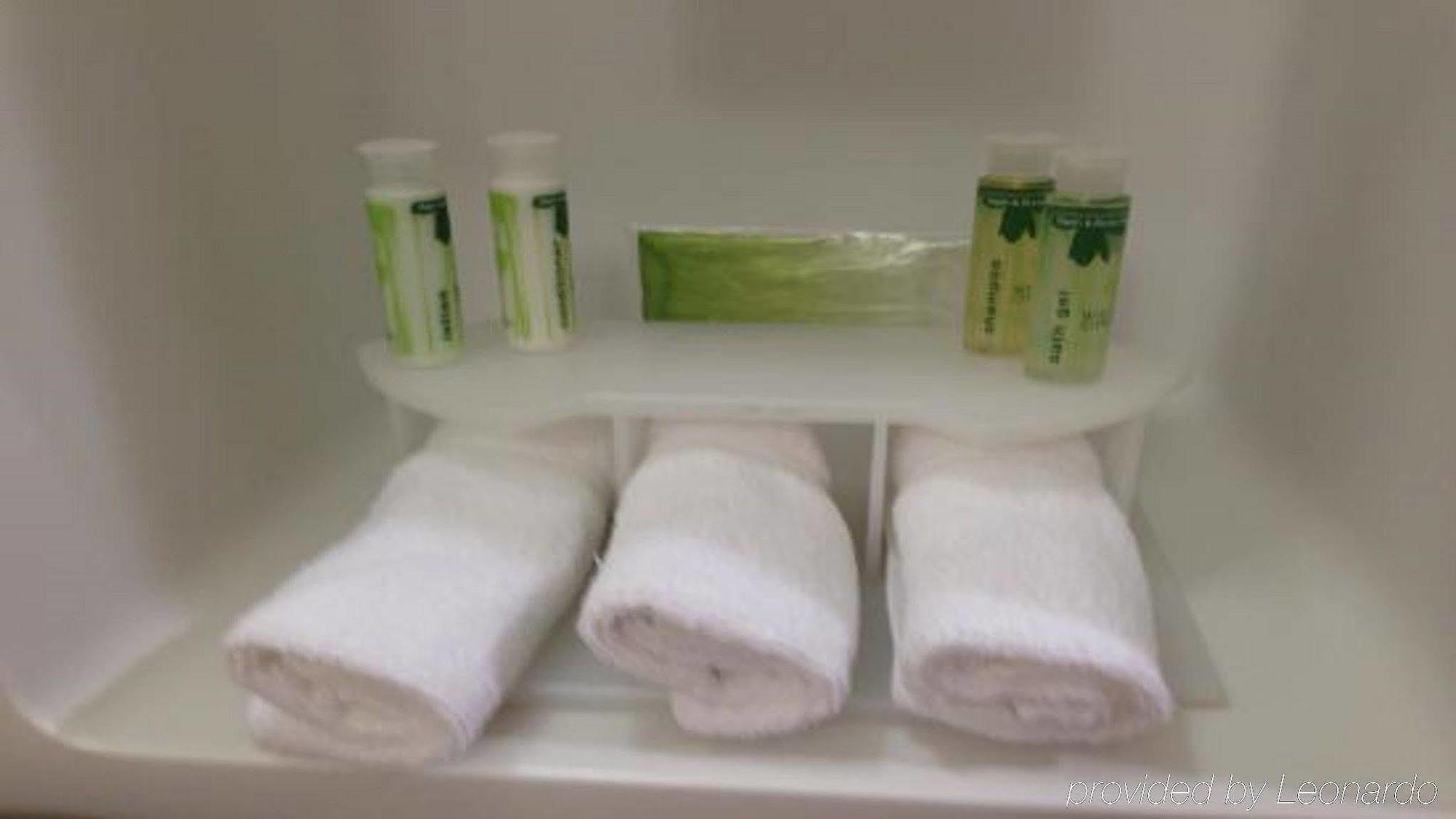 Holiday Inn Express & Suites Victoria-Colwood By Ihg Langford Eksteriør billede